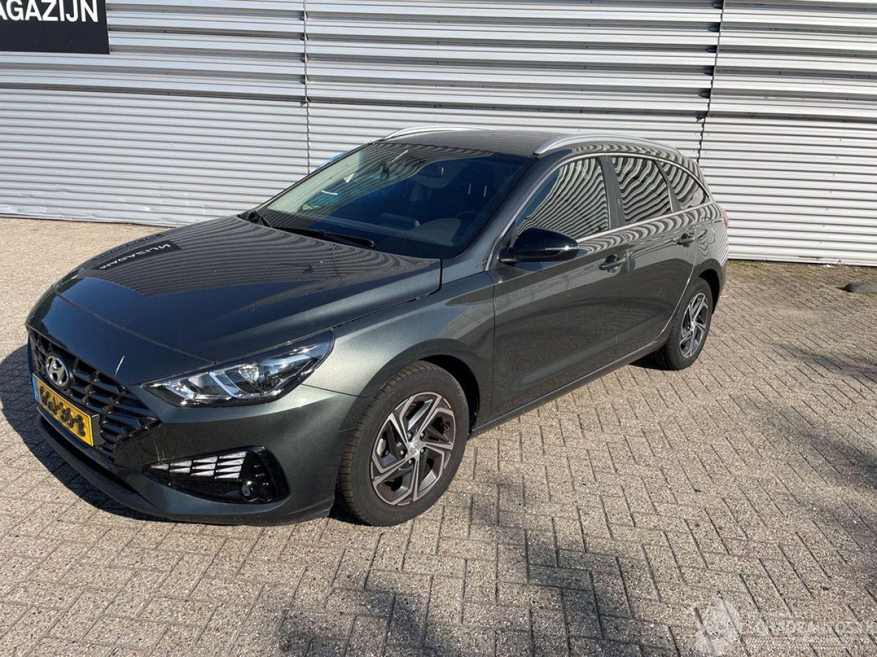 Hyundai I-30 1.0 T-GDI 12V Combi/o Benzine 998cc 88kW (120pk) FWD