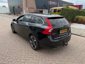 Volvo V-60 2.4 D6 Twin Engine R-Design picture 4