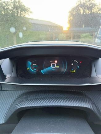 Peugeot e-208 EV GT 350 3000KM !! picture 12