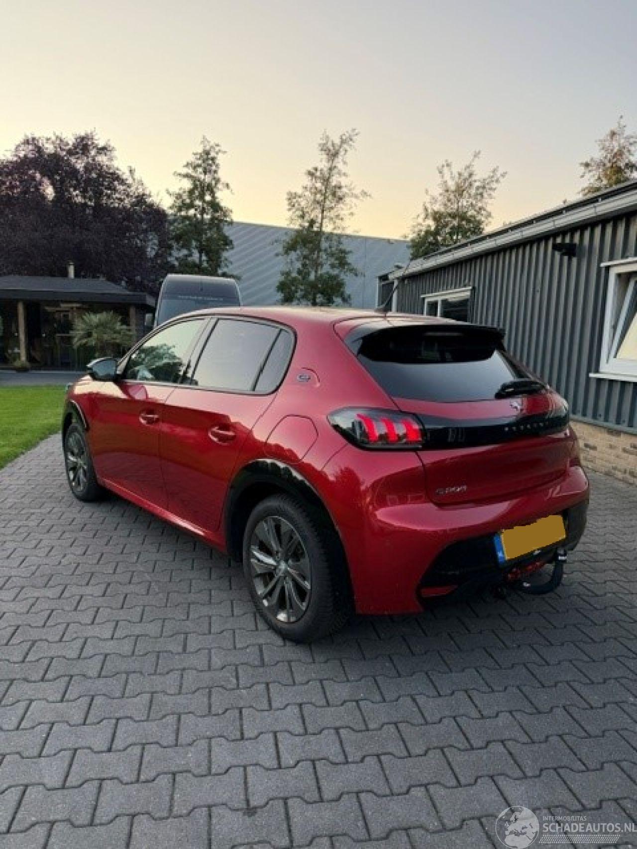 Peugeot e-208 EV GT 350 3000KM !!