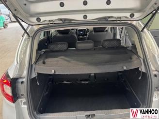 Renault Captur  picture 13