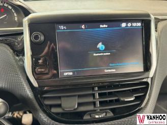 Peugeot 208  picture 20