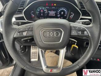 Audi Q3  picture 14