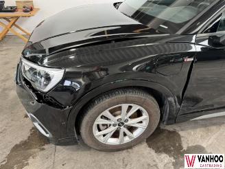 Audi Q3  picture 2