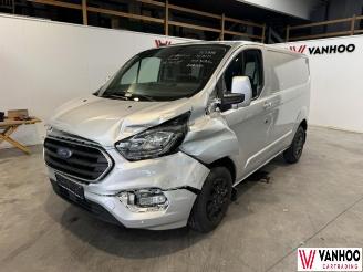 krockskadad bil auto Ford Transit  2022/10