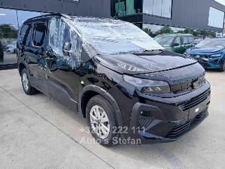 krockskadad bil auto Peugeot Rifter ALLURE 2026/4
