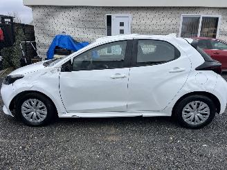 Toyota Yaris 1,5 HYBRIDE - BENZINE - AUTOMATIC picture 5