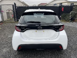 Schadeauto Toyota Yaris 1,5 HYBRIDE - BENZINE - AUTOMATIC 2025/1