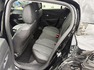 Peugeot 208 BENZINE - ALLURE picture 13