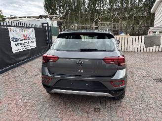 Volkswagen T-Roc  picture 2