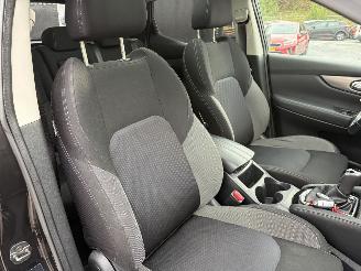 Nissan Qashqai AUTOMATIC -- DIESEL picture 13