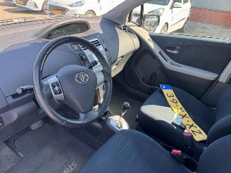 Toyota Yaris 1.3 VVTi Sol MMT picture 7