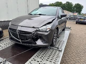 Damaged car Mazda 2 1.5 Skyactiv-G 2018/9
