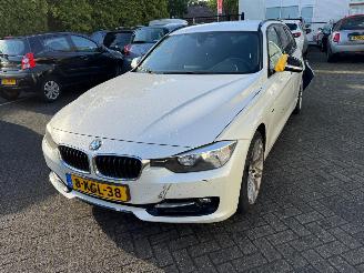 Voiture accidenté BMW 3-serie 320d EfficientDynamics Edition Business 2013/4
