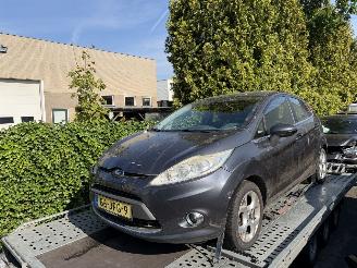 skadebil auto Ford Fiesta 1.4 Titanium 2009/4