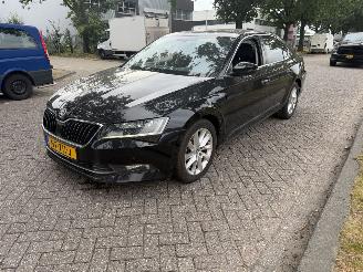 skadebil auto Skoda Superb 1.6TDI Ambition Business 2017/4