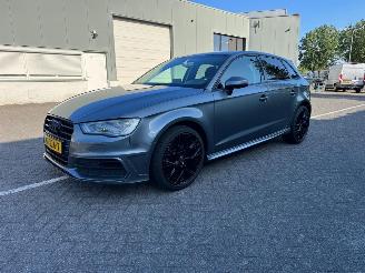 Coche accidentado Audi A3 1.6TDI SPORT EDITION 2016/4