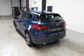 BMW 1-serie ADVANTAGE picture 3