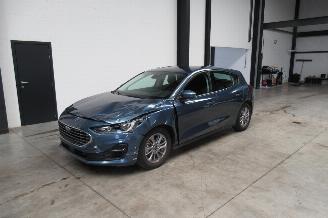 Voiture accidenté Ford Focus TITANIUM 2023/5