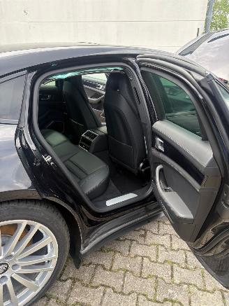 Porsche Panamera 4e PlugIn Hybride*Chrono*Panoramaschuifdak*360 Camera*Matrix Laserlicht*Luchtvering*Ambiente*Comfortstoelen met Memory en leer*Bose sound* picture 17