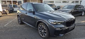 BMW X5 40i M Sport Xdrive*Ambiente*LED*HeadUp*Stoelen Leer/ Memory*ShadowLine*Live Cockpit*AppleCarplay*Parkeer Plus*Sound*Display Key picture 3
