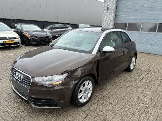 Unfallwagen Audi A1 AUDI A1 1.6TDI 2011 2011/11