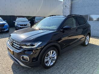 damaged passenger cars Volkswagen T-Cross VW T-CROSS 1.0I DSG 2022 2022/10