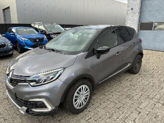 damaged passenger cars Renault Captur RENAULT CAPTUR 1.2I AUTOMAAT 2018 2018/8