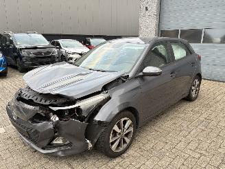 Unfallwagen Hyundai I-20 HYUNDAI I20 1.2I 2017 2017/5