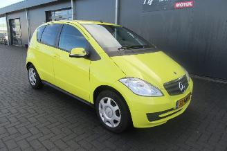 skadebil auto Mercedes A-klasse 160 CDI Classic 2009/1
