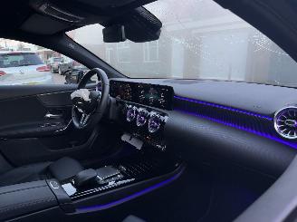 Mercedes A-klasse A180 Benzine automaat sfeerverlichting picture 14