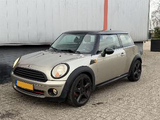 skadebil auto Mini Mini COOPER 1.6 120 PK 2006/1
