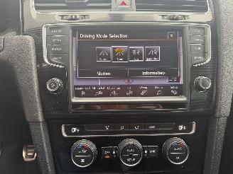 Volkswagen Golf 2.0 TSI GTI Performance picture 11