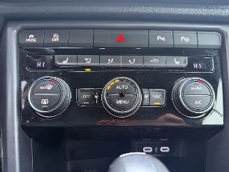 Volkswagen T-Roc 1.5 TSI R LINE AUTOMAAT picture 18
