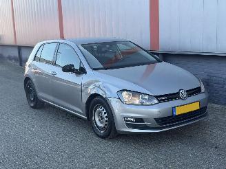 Unfallwagen Volkswagen Golf 1.0 TSI Edition 2016/1