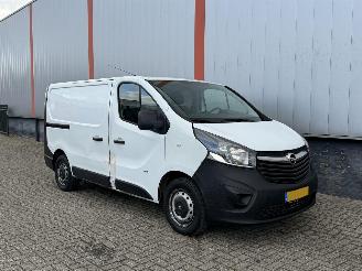 krockskadad bil auto Opel Vivaro 1.6 CDTI L1H1 Edition 2015/1