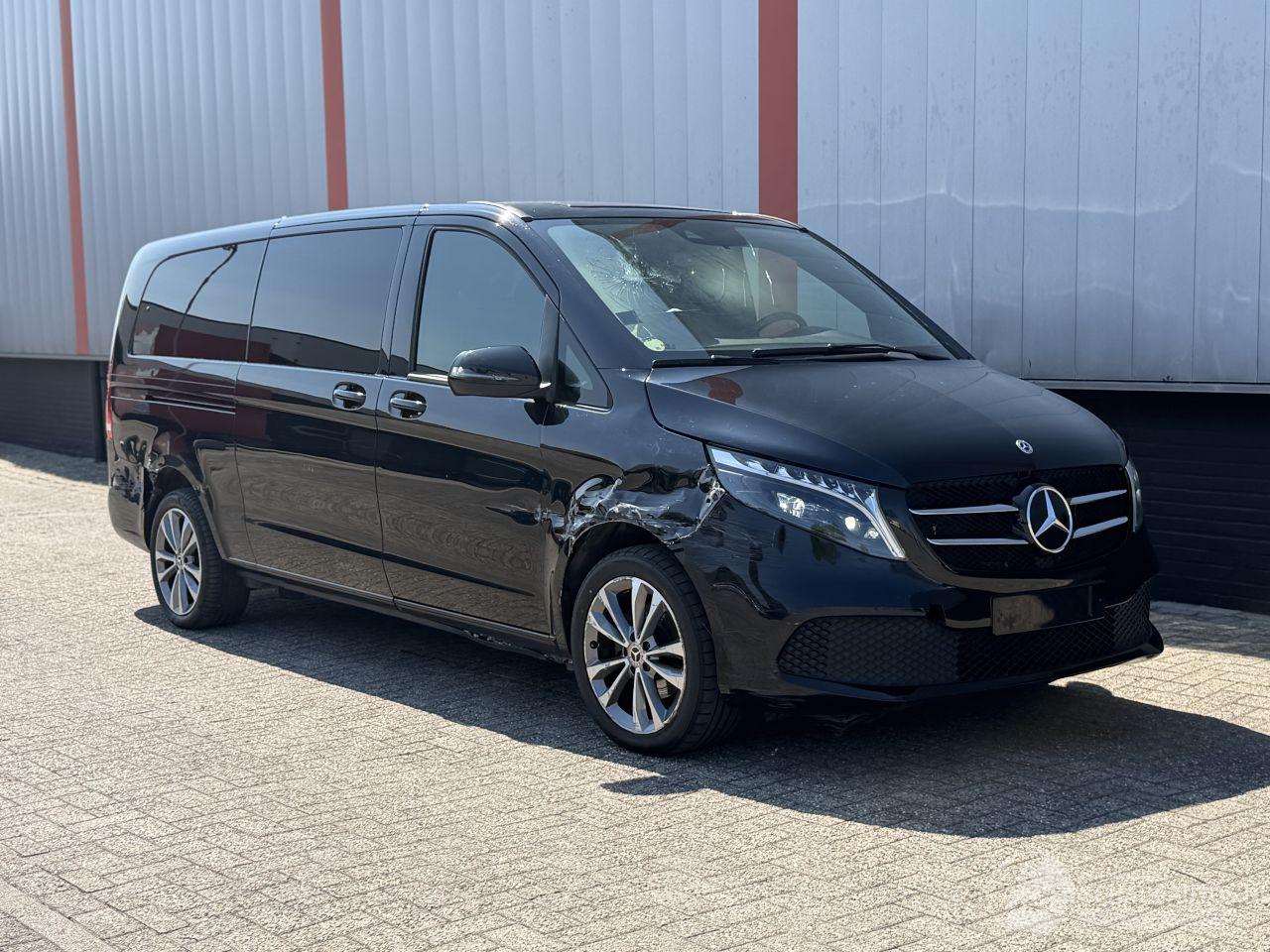 Mercedes V-klasse V220d AMG 4 MATIC 8 PERS