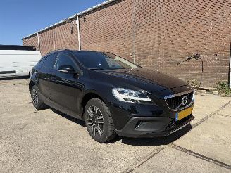 Volvo V-40 2.0 D2 Cross Country AUTOMAAT NAP picture 2