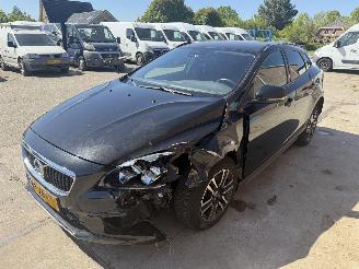 Volvo V-40 2.0 D2 Cross Country AUTOMAAT NAP picture 13