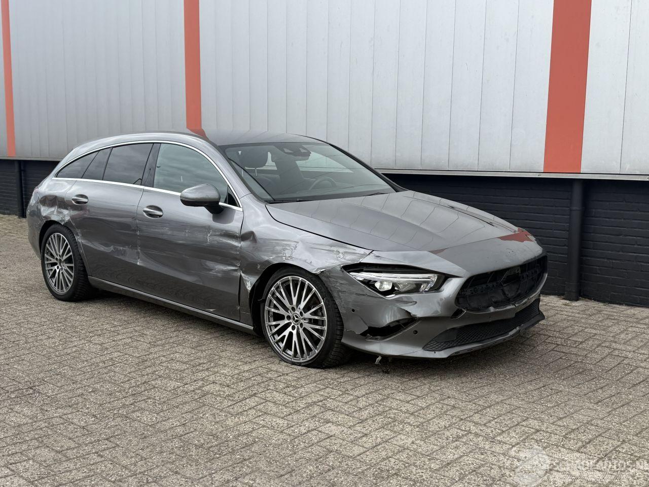 Mercedes Cla-klasse 180d Shooting brake AUTOMAAT