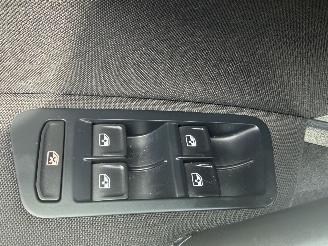 Volkswagen Golf 1.6 TDI Comfortline AUTOMAAT EURO 6 picture 8