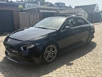 uszkodzony samochody osobowe Mercedes A-klasse A180 AMG PANO 2019/1