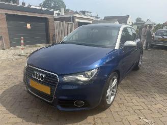 skadebil auto Audi A1 1.6 TDI 2012/1