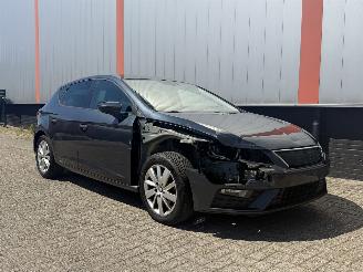 uszkodzony samochody osobowe Seat Leon 1.0 TSI FR AUTOMAAT 2019/1