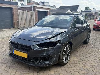 skadebil auto Seat Leon FR 1.4 TSI eHybrid Pano 2021/1