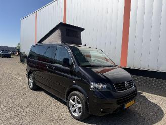 damaged passenger cars Volkswagen Multivan 2.5 AUTOMAAT 2005/1