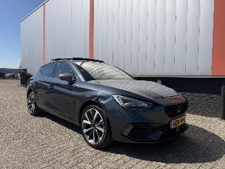 Unfallwagen Seat Leon 1.4 TSI FR PANO SFEER 2021/1