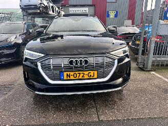 Voiture accidenté Audi E-tron 55 QUATTRO 95KWH PRO LINE PLUS 2019/2