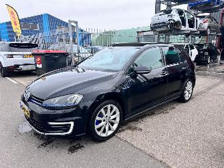Damaged car Volkswagen Golf 1.4 TSI / GTE / DSG / PANO 2016/10