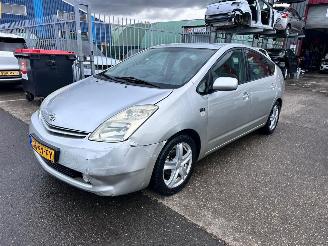 uszkodzony samochody osobowe Toyota Prius 1.5 VVT-i 2005/8